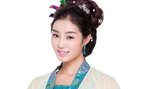 丰胸手术的禁忌 丰胸手术要注意什么 丰胸手术不能做什么 